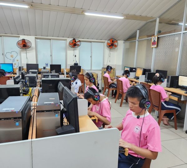 0-02-01-6ef35aaabf08258206396fdf0938a380437b2e0ae744161863ddff5d2356f221_b190344b2b99896e